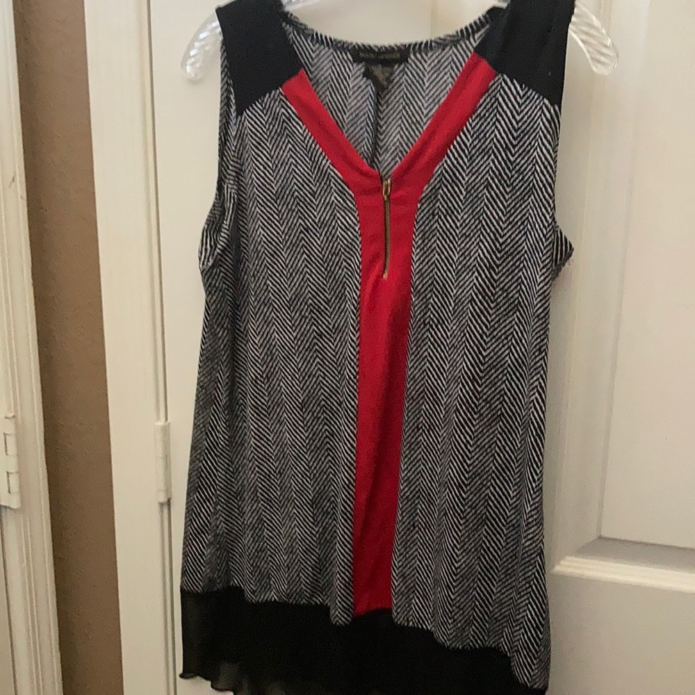 FINAL MARKDOWN Ladies Susan Lawrence top medium